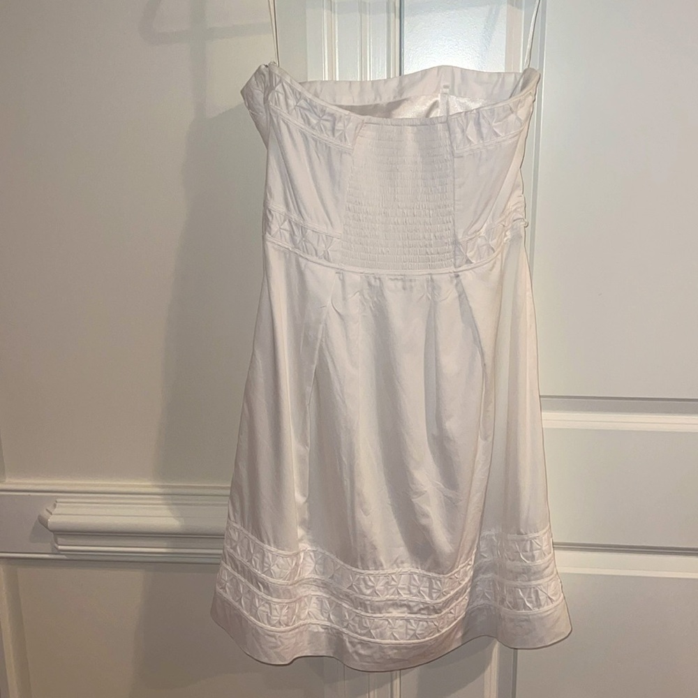 White House Black Market strapless dress - Picture 5 of 7